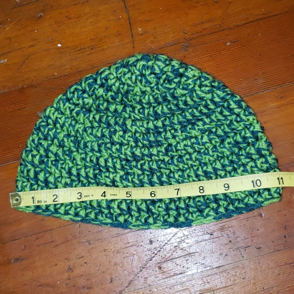 🧶green beanie - Picture 2 of 3